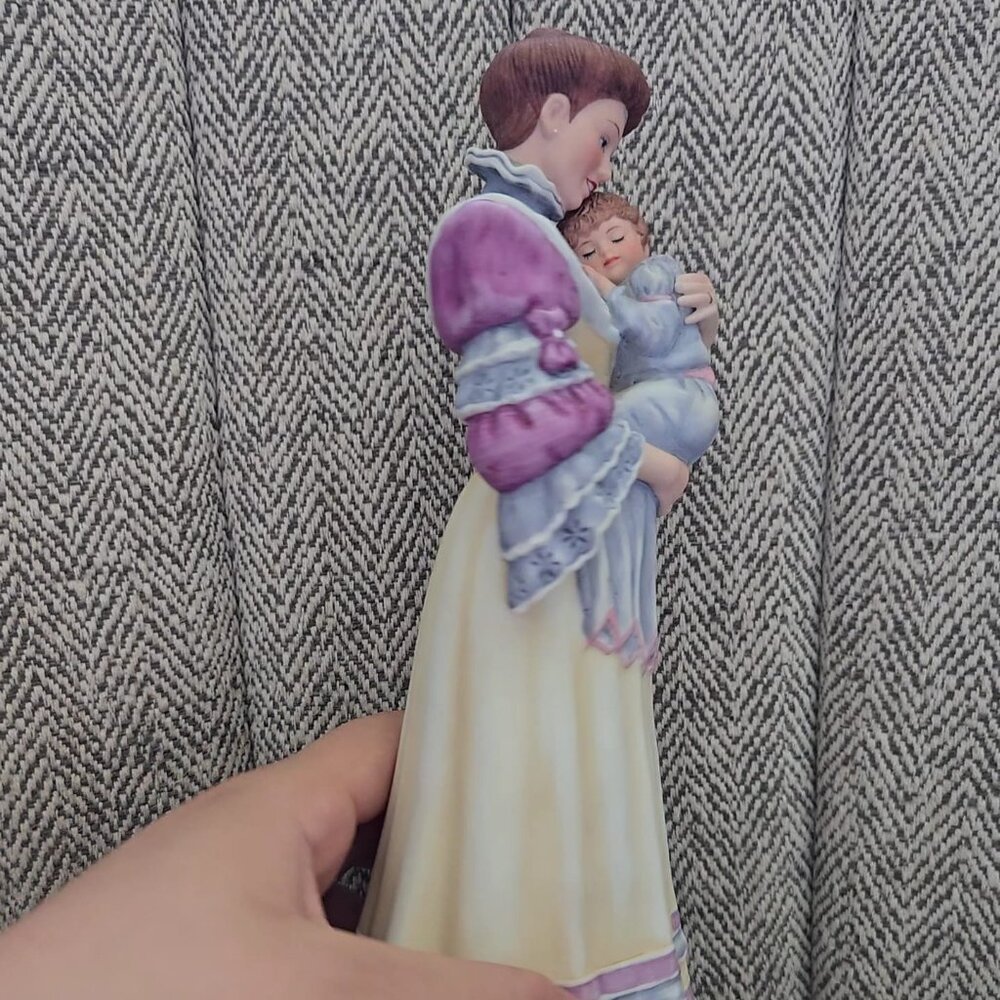 herished Moment” Porcelain Figurine by Lenox – Mother Holding Baby – Made in Jap